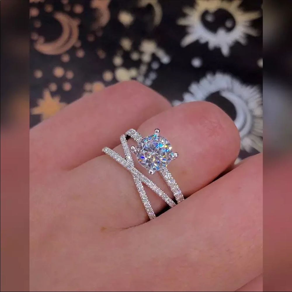 New Fancy Ring With Square Cubic Zirconia Stone - Picture 3 of 5